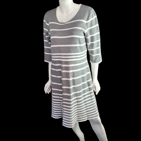 Lane Bryant Grey and White Striped Womens Sweater Dress Mid Sleeve Size 18/20 - Picture 10 of 15